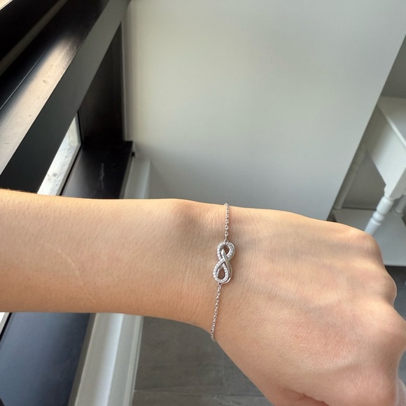 Hyperbola bracelet ♾️
Infinity, White, Rhodium plated - Picture 3 of 4